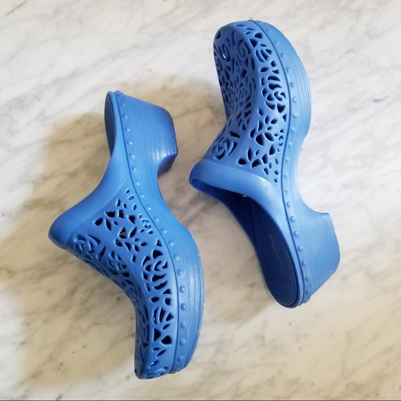 Dansko Pippa Jelly Blue Slip On Cut Out Clogs - Picture 5 of 7